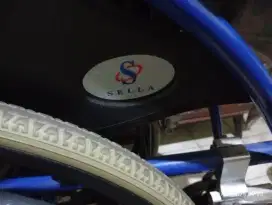 Kursi roda merk Sella