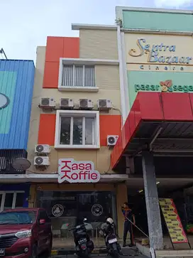 Disewakan Ruko Pasar Segar Cinere 3 lantai