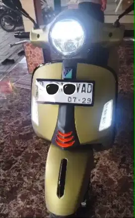 VESPA GTS SUPER 150 I-GET ABS GREEN OLIVE