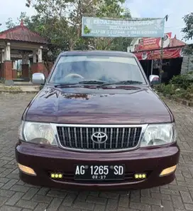 Mobil Toyota Kijang 2.4  Tahun 2004