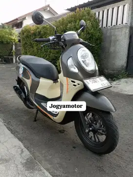 Scoopy fashion brown th 2024 KM 7RB