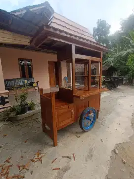 Gerobak nasi goreng pakai atap joglo