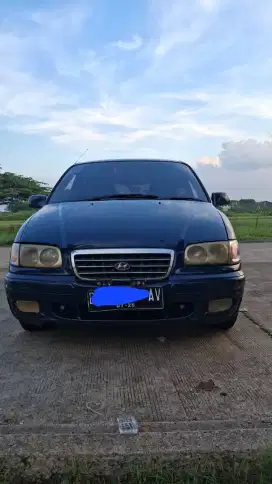 Hyundai trajet at 2005