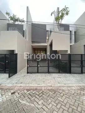 Jeffry- DiJual Rumah di MANYAR TIRTOASRI , Manyar , Surabaya