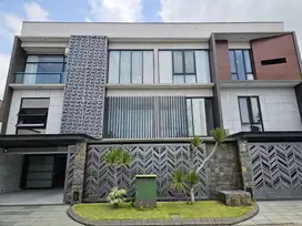 Dijual Rumah Mewah Full Furnish di Istana Dieng Malang, Siap Huni