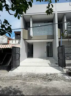 RUMAH BARU SUTOREJO DEKAT GALAXI MALL PAKUWON CITY ITS DARAMAHUSADA SB