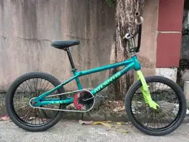 Sepeda BMX ring 20'.