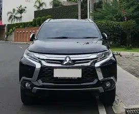 Mitsubishi Pajero Dakar 4x2 Diesel Matic A/T

2018 Hitam