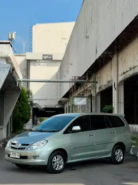 Kijang Innova Extra Type V (Bensin) Istimewa