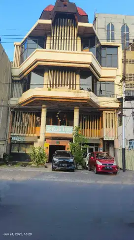 Dijual Tanah & Bangunan Jalan Manyar