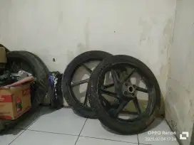 Dijual copotan Velk R18+ban Honda Tiger Tilam