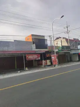 Dijual cepat Ruko 2 Lantai, Jl. M.Jend. DI. Panjaitan, Madiun Kota