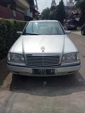 Mercy mercedes benz c180