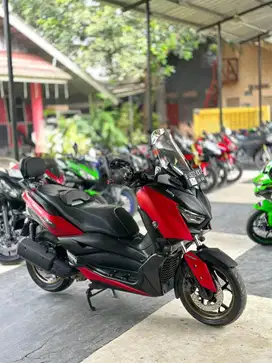 YAMAHA XMAX 250 LOW KM MURMER
