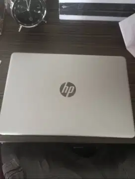 Laptop HP 14 DQ5115TU Core i3-1215U 8GB 512GB Windows 11 14'Full HD