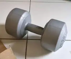 Dumbell 8 kg baru sebulan pake
