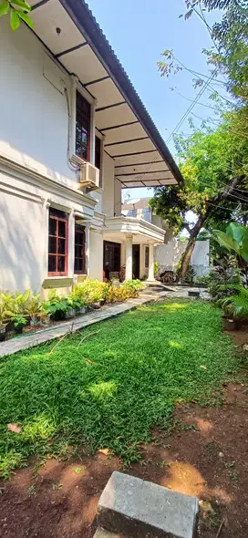 Rumah Hook 2lt SHM semi furnished siap huni Bintaro sek 2 CL 205