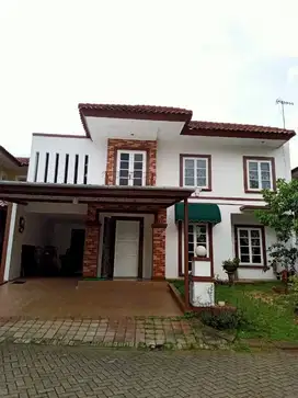 Disewakan rumah semi furnished di Taman Provence, BSD