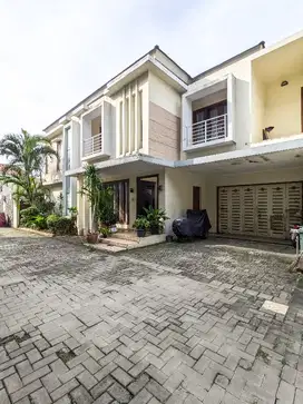 Disewakan rumah bagus fully furnished at Ampera Jaksel