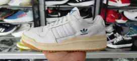 Sepatu Second Adidas Forum