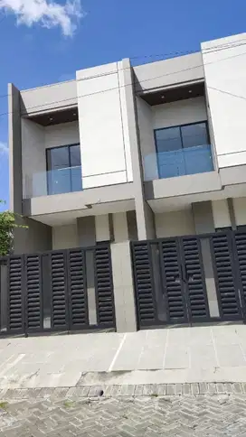DIJUAL CEPAT 2 RUMAH KEMBAR BARU SIAP HUNI Tenggilis Mejoyo dekat UBAY