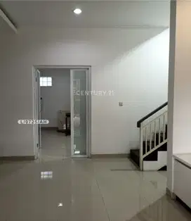 Rumah 2 Lantai Nyaman Siap Huni Di Taman Kopo Indah Bandung