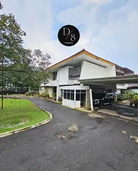 Rumah WIDYA CHANDRA. LT.1715/LB.500. SHM. Harga 172M.