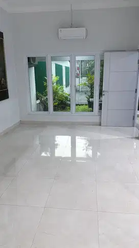 Rumah disewakan di Cipete