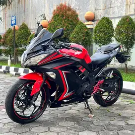 Ninja 250 2015 SE Like New
