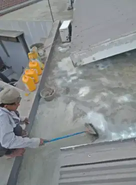 Spiaslis tukang atap bocor,dak rembes,renovasi atap,flapon,jasa cat