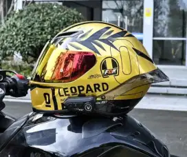 Helm full face ukuran M