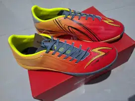Sepatu Futsal Specs Accelerator Lightspeed 4 Pro