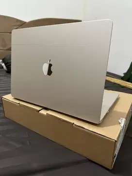 Macbook air M2 15 inch 2023