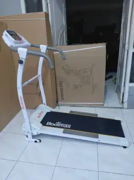Alat Olahraga Treadmill BodiMax Second Seperti Baru