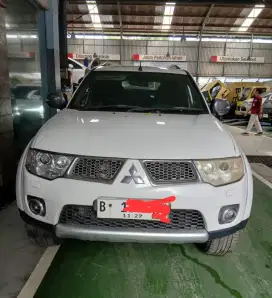 Dijual Pajero Sport Dakar 2012