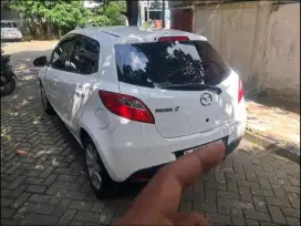 Dijual mazda 2 tahun 2013 pajak panjang surat² lengkap