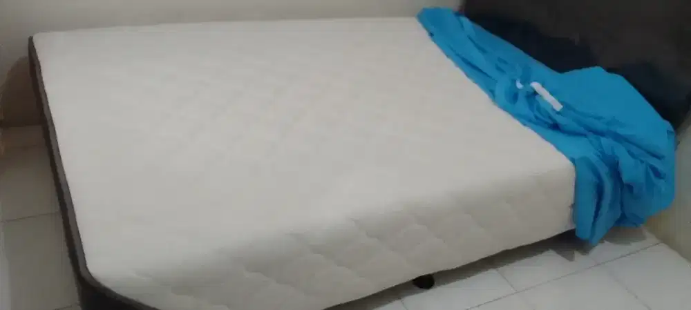 Tempat tidur springbed