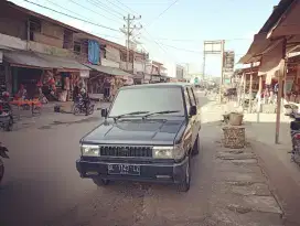 Di jual Toyota kijang grand extra