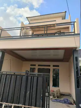 Dijual cepat rumah baru tahap finishing di Regency Melati Mas-Serpong