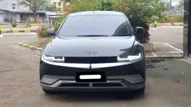 Hyundai ioniq 5 long range siganture 2022 hitam pajak panjang tangan 1
