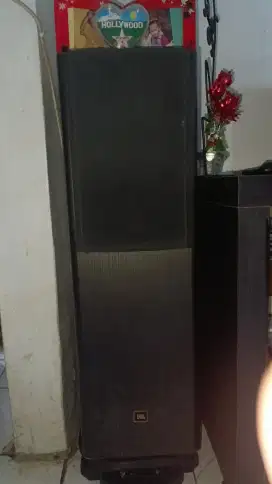 Speaker floorstanding