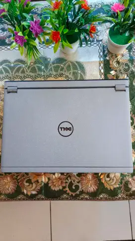 Laptop Dell Latitude 3330