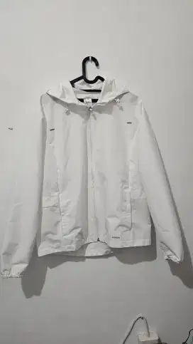 Jaket Olahraga Running Lari Anti Air KIPRUN Run 100 Rain - Putih M