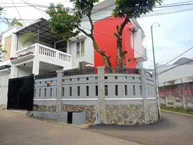 Disewakan Rumah Full Furnished di Pusat Kota Bintaro