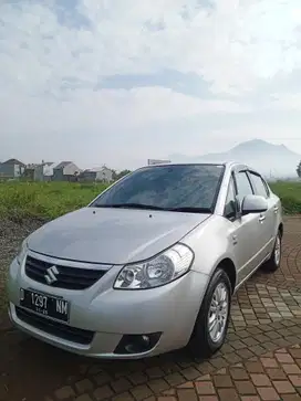 Suzuki Baleno 2010 1.5 AT