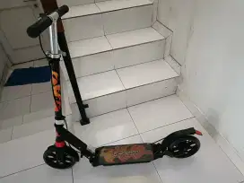 Dijual Skuter bekas tapi baru dipake sekali