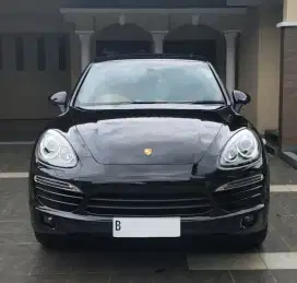 MURAH CASH. PORSCHE Cayenne V6 2013 turbo s 2012 macan alphard