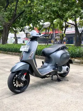 JUAL VESPA SPRINT 150 3V THN 2014 WARNA GRAY