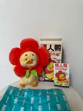 Upset Duck Give U Flower Duck