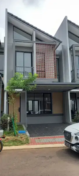 Dijual Rumah Full Furnish di Legenda wisata